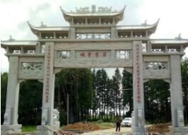 如何處理石雕涼亭出現(xiàn)的裂縫呢？
